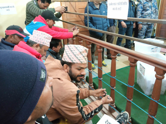 डडेल्धुरामा देउवाको अग्रता, सागर ढकालको के छ अवस्था ? 